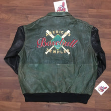 Load image into Gallery viewer, BRAD BENNETT STUDIOS CHICAGO. AMERICA&#39;S BASEBALL TEMPLES LEATHER JACKET. SZ L