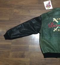 Load image into Gallery viewer, BRAD BENNETT STUDIOS CHICAGO. AMERICA&#39;S BASEBALL TEMPLES LEATHER JACKET. SZ L