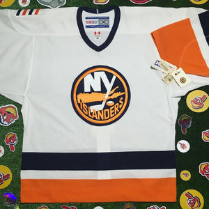 NY ISLANDERS AUTHENTIC HOCKEY JERSEY SIZE 48 XL